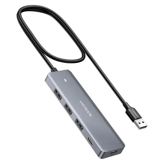 موزع USB 3.0 بثلاثة منافذ USB-A ومنفذ USB-C UGREEN 15920 بخلفية بيضاء