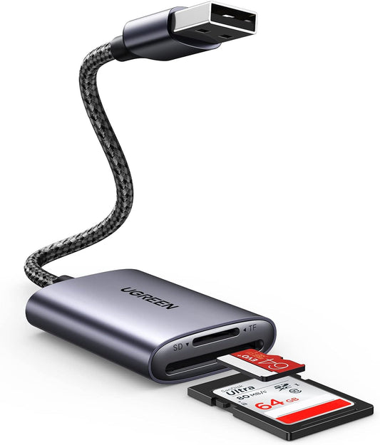 قارئ بطاقات SD وMicroSD ألمنيوم UGREEN 80887 بخلفية بيضاء