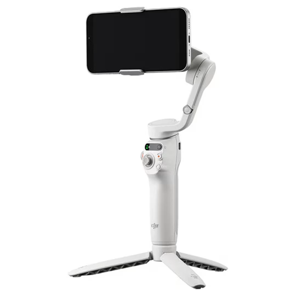 ستاند تثبيت الهواتف الذكية مع ميزة التتبع الذكي ActiveTrack 6.0 ماركة DJI Osmo Mobile 6 ستاند تثبيت الهواتف الذكية مع ميزة التتبع الذكي ActiveTrack 6.0 ماركة DJI Osmo Mobile 6