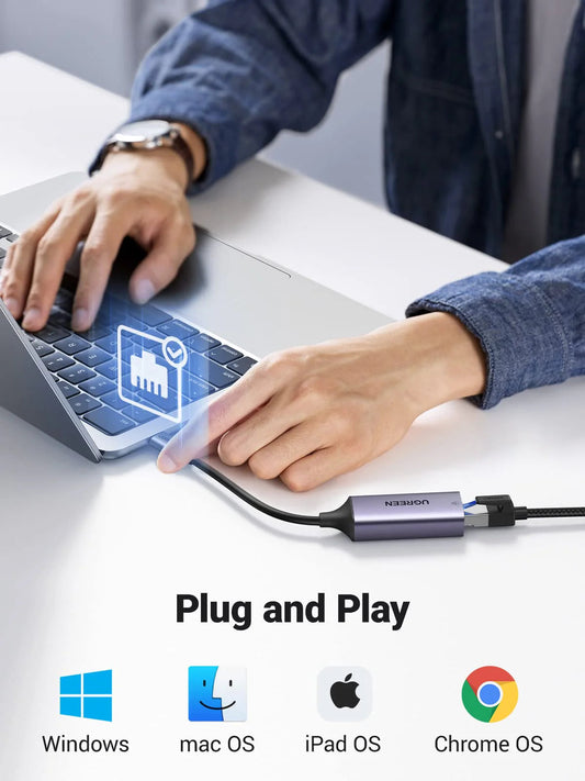 محول USB-C إلى Ethernet بسرعة 2.5Gbps UGREEN 25052 بخلفية بيضاء